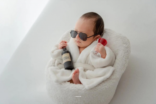 桦甸宝宝嘴唇上翘